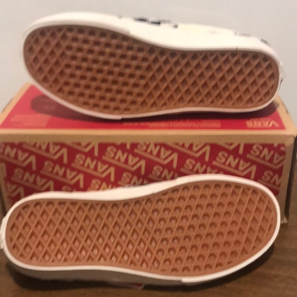 Vans Classic Slip-On - Picture 3 of 8